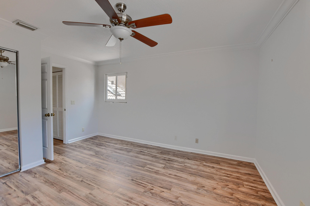 23061 Aqua View - Photo 22