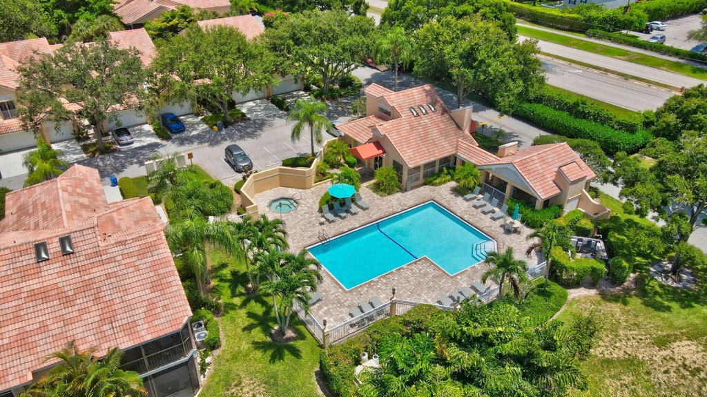 23061 Aqua View - Photo 28