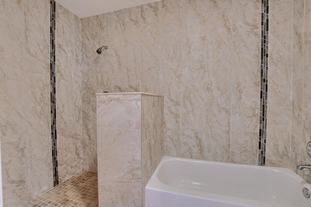 23061 Aqua View - Photo 14