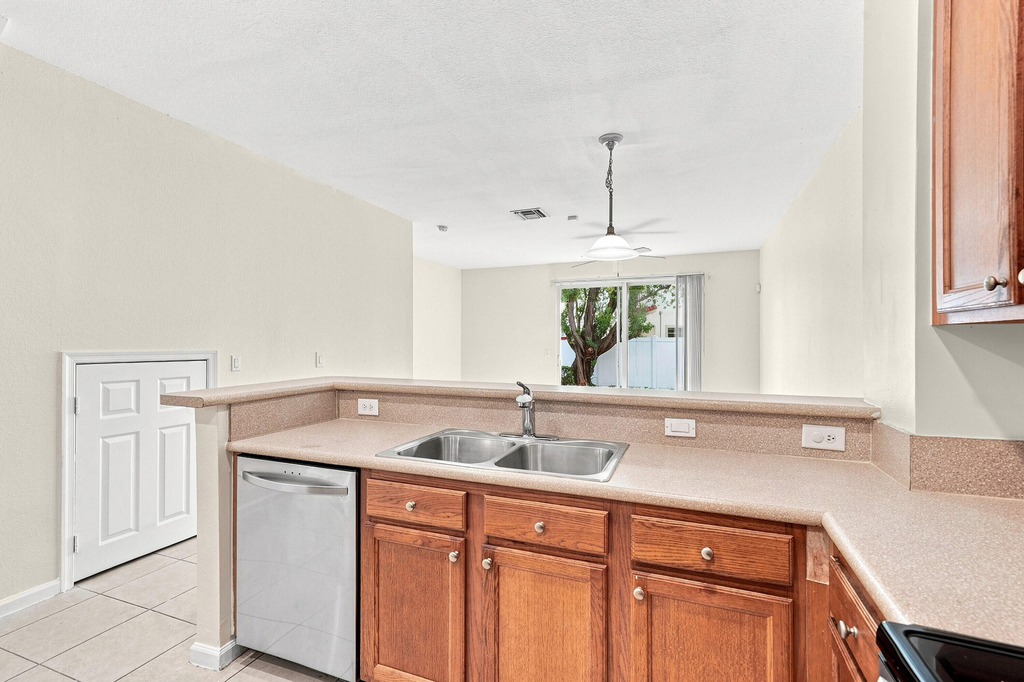 6720 Cypress Walk Terrace - Photo 16
