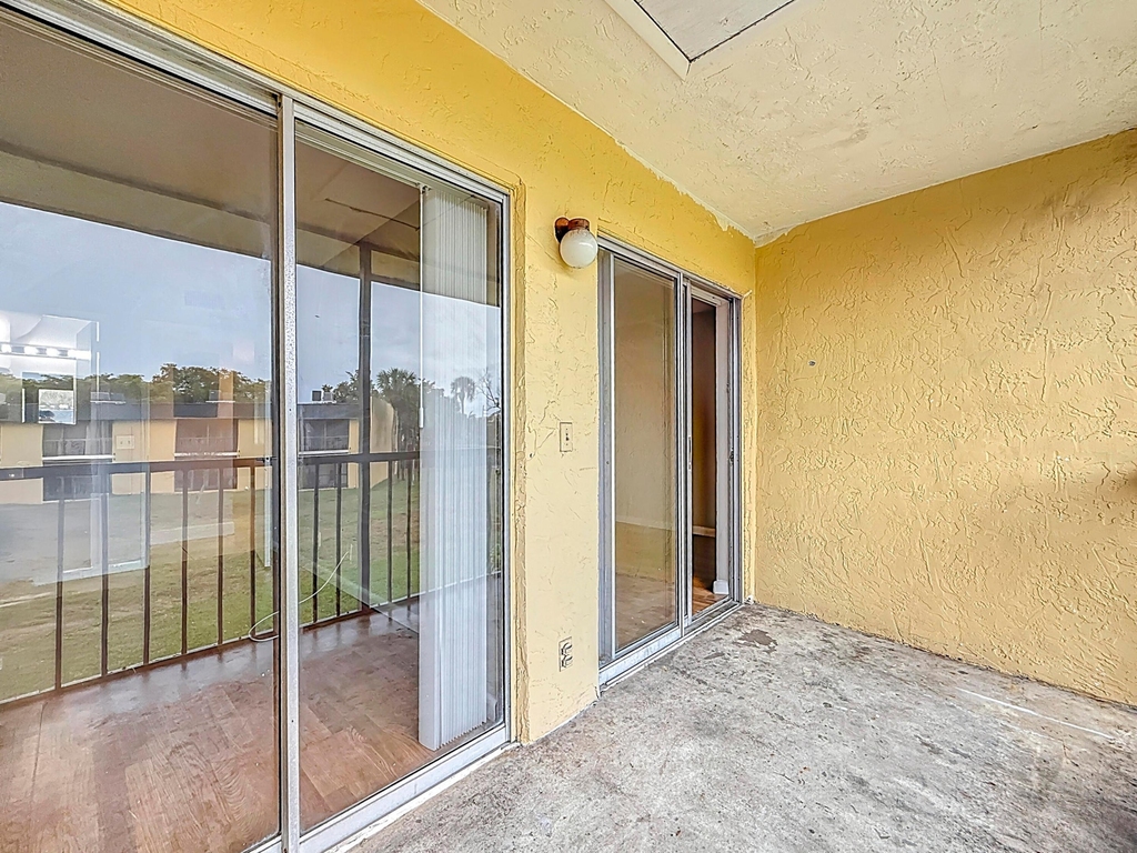 719 Meadows Circle - Photo 23