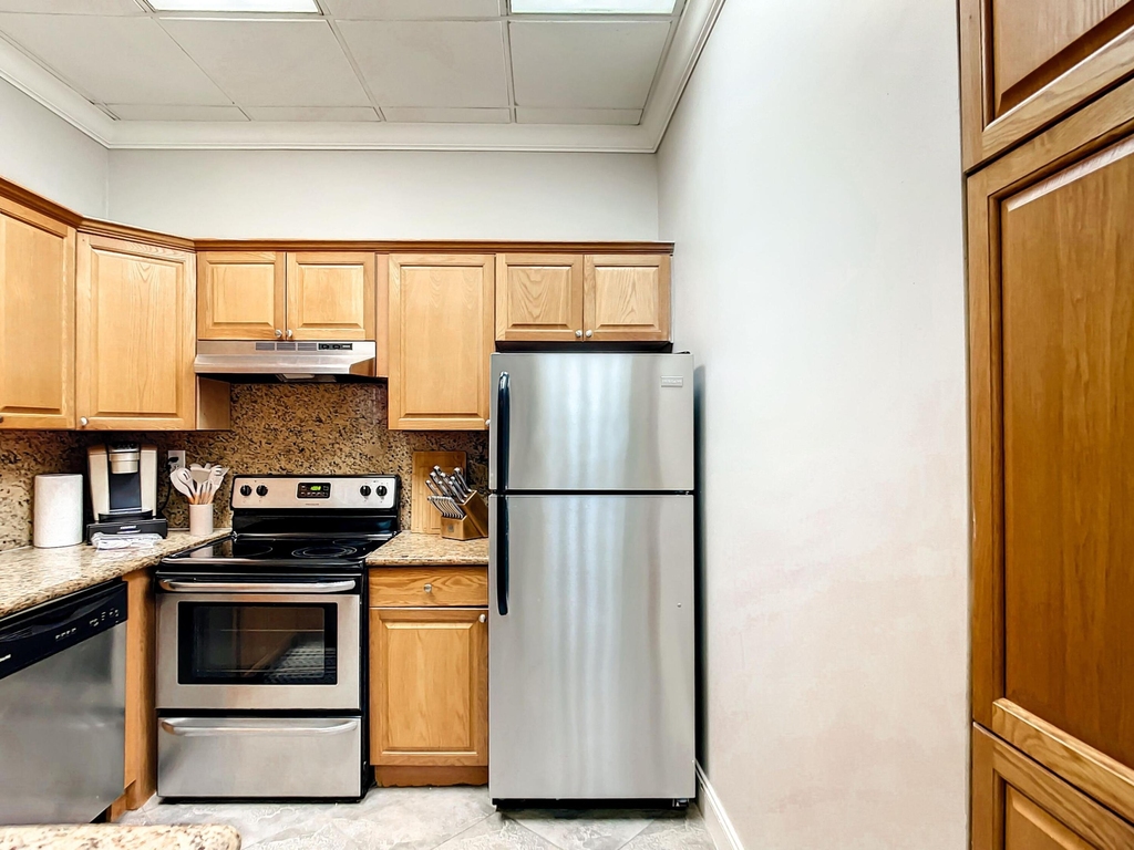 801 E Palmetto Park Road - Photo 5