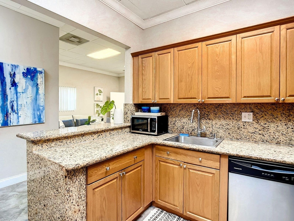 801 E Palmetto Park Road - Photo 6