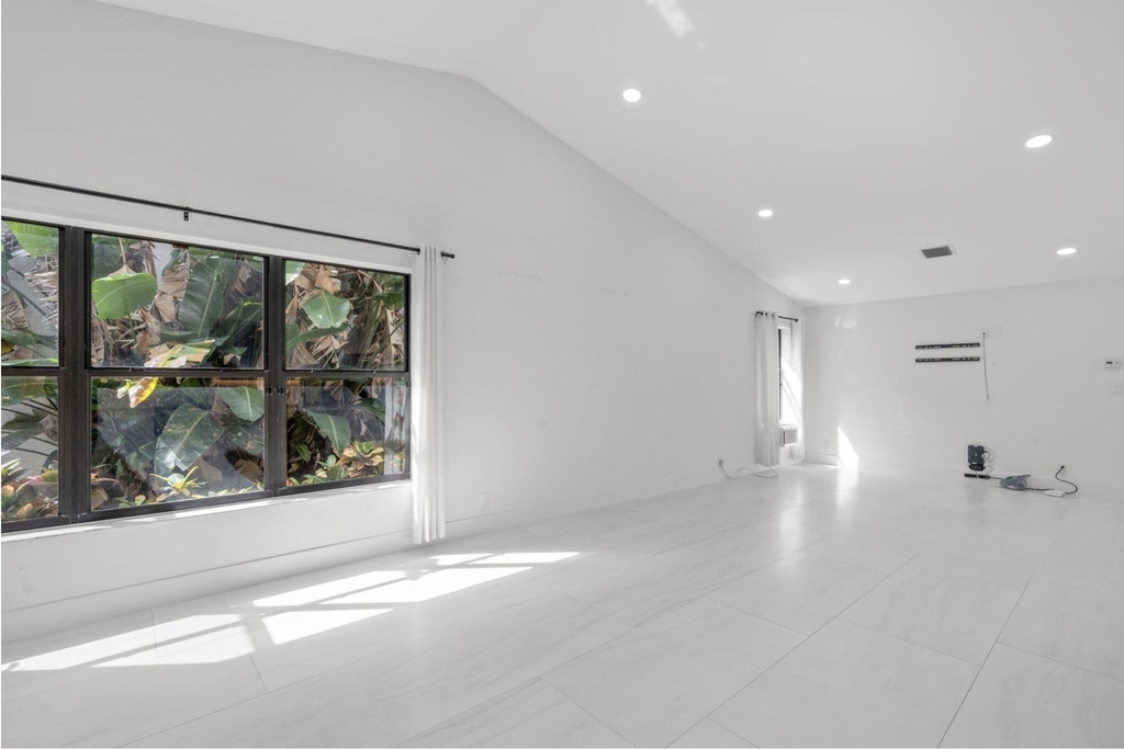 21326 Campo Allegro Drive - Photo 11