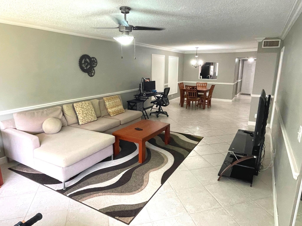 2805 Sw 22nd Avenue - Photo 8