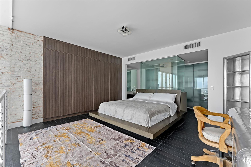 1040 Biscayne Boulevard - Photo 2
