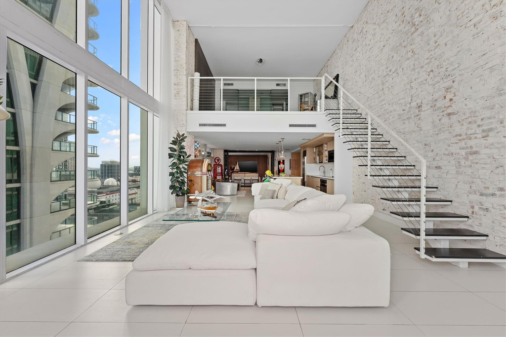 1040 Biscayne Boulevard - Photo 10