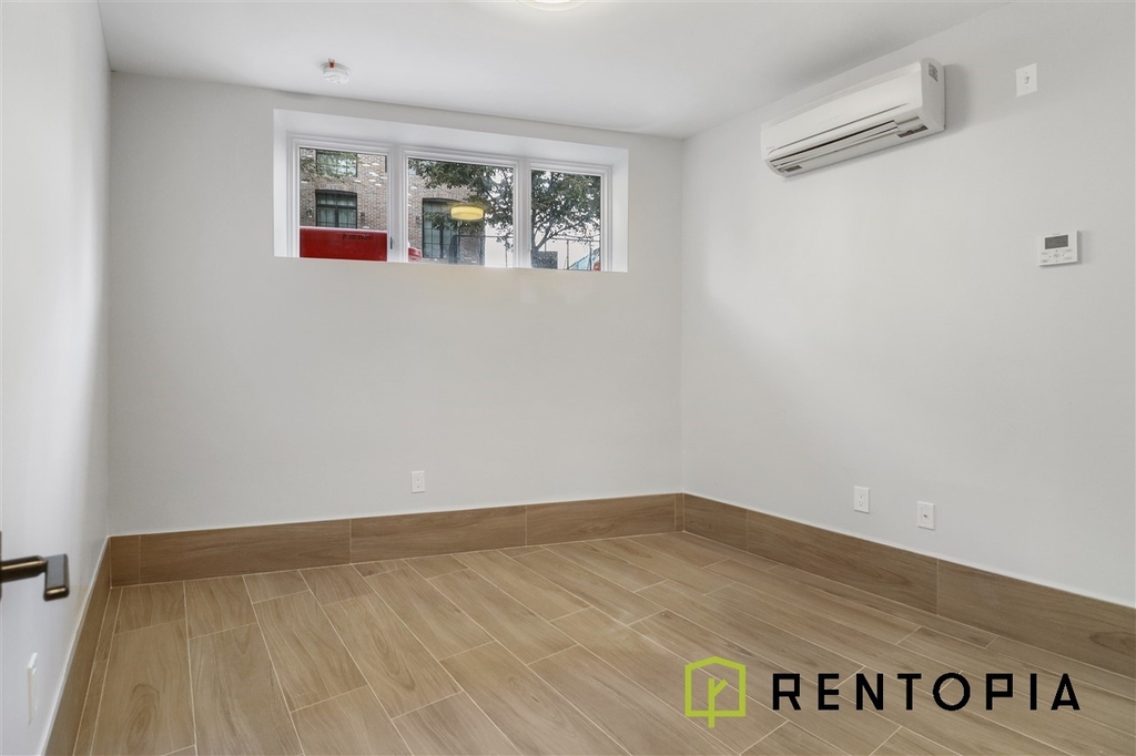 411 Meeker Avenue - Photo 8