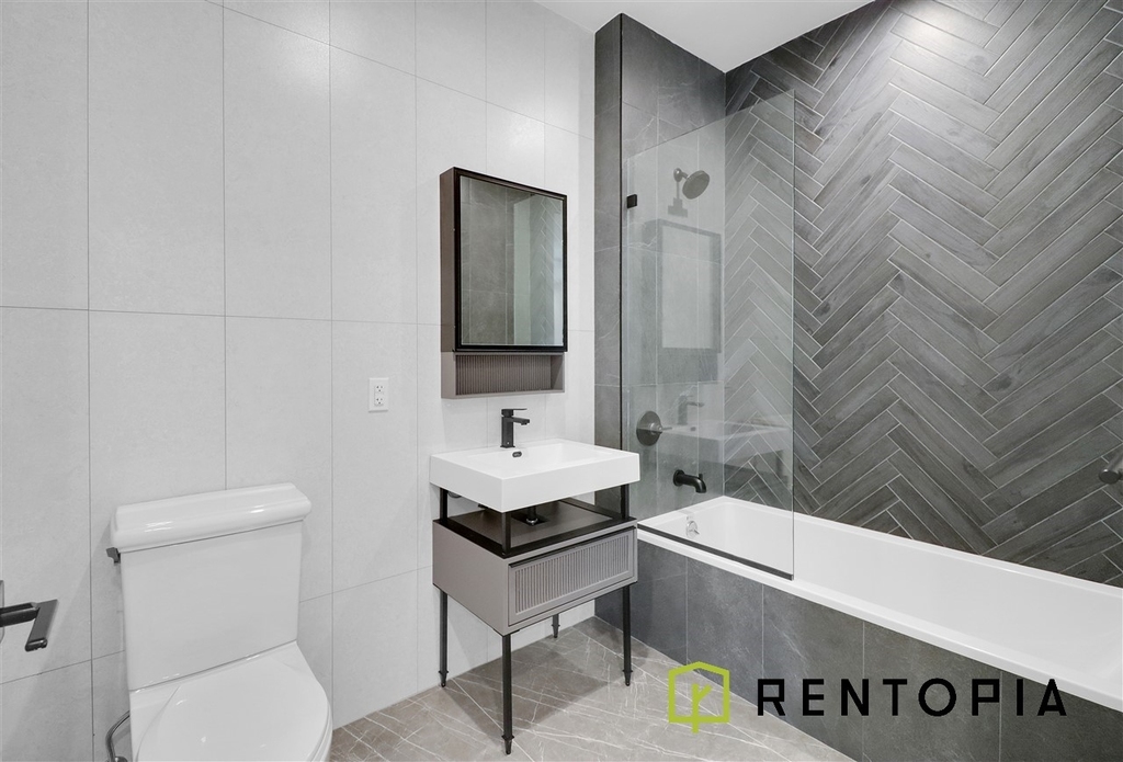 411 Meeker Avenue - Photo 11