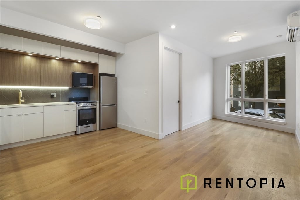 411 Meeker Avenue - Photo 3