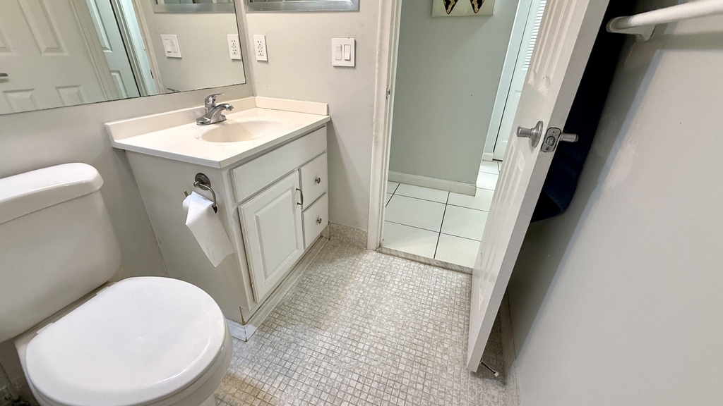 1037 Ashby D - Photo 14