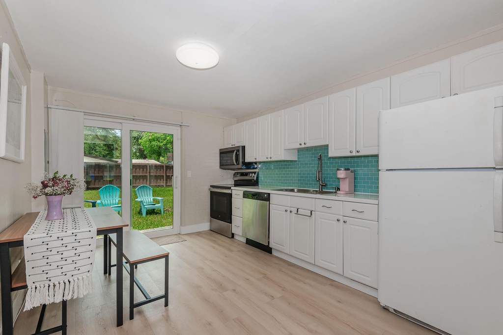 5631 Freedom Street - Photo 8