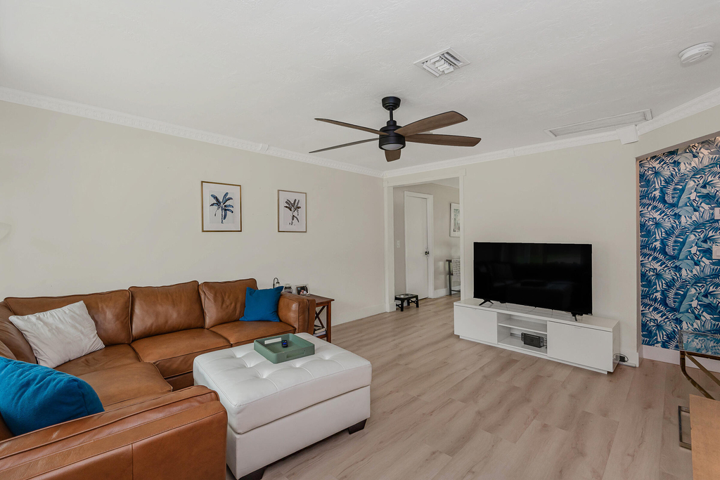 5631 Freedom Street - Photo 4