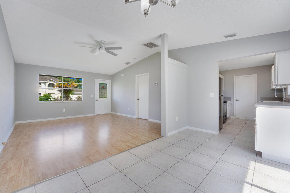 2191 Sw Barthel Street - Photo 3