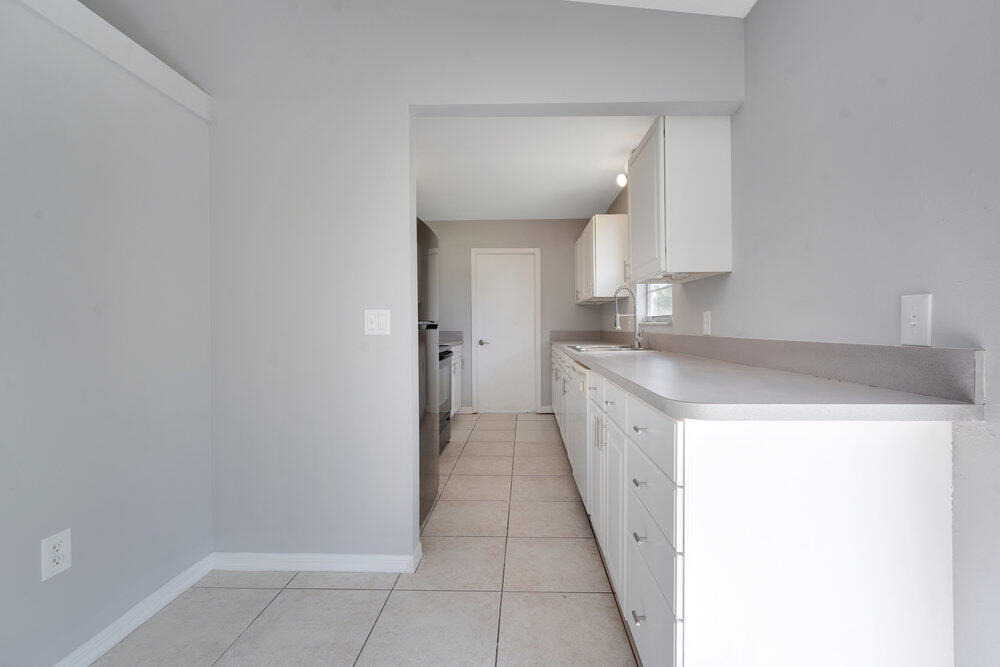 2191 Sw Barthel Street - Photo 4