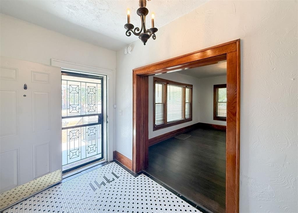 1741 W Park Place - Photo 3