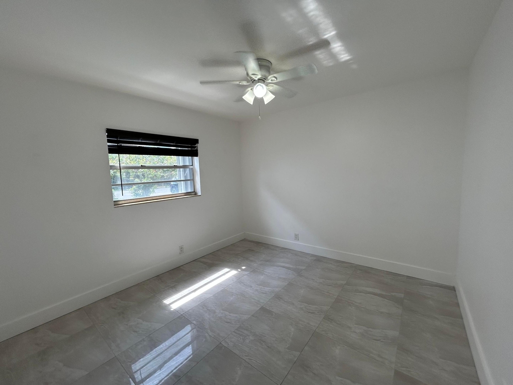 1534 Se 15th Street - Photo 5