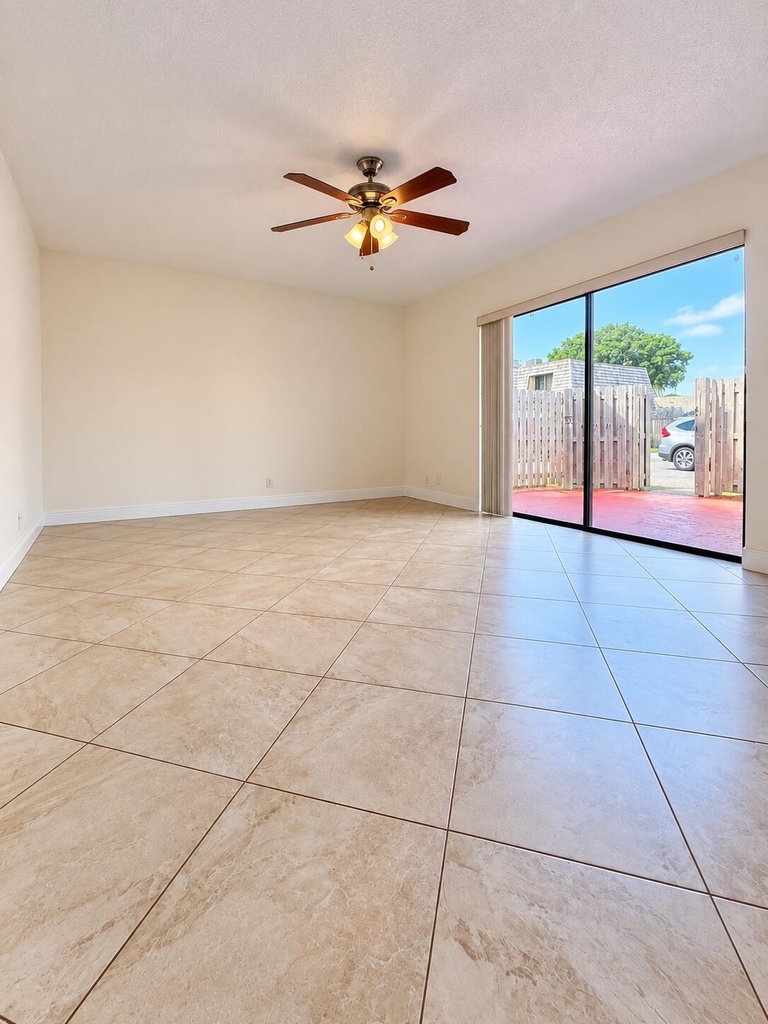 165 Lake Arbor Drive - Photo 4