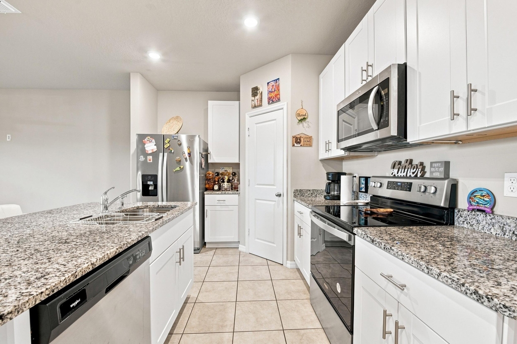 3570 San Bernardino Way - Photo 6