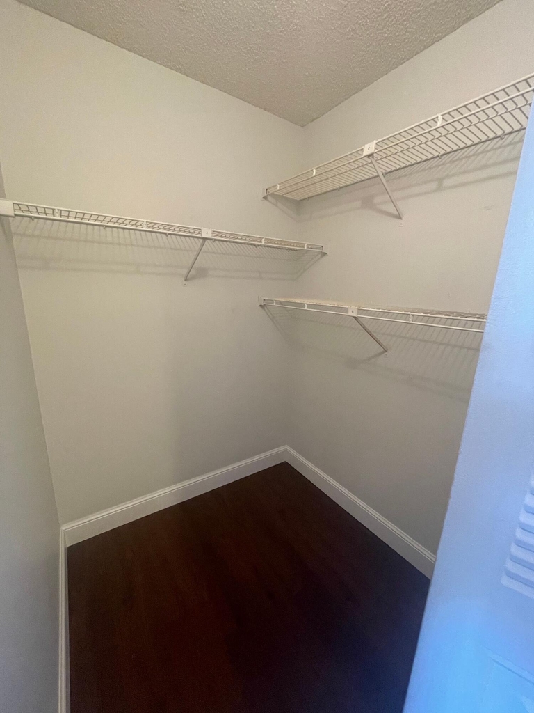 700 Executive Center Drive - Photo 7