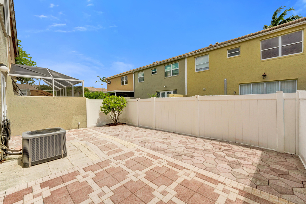 1365 Nw 154th Lane - Photo 11