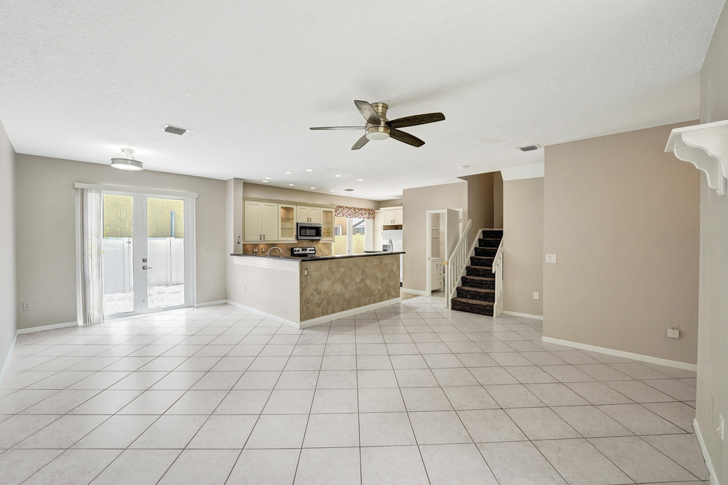 1365 Nw 154th Lane - Photo 5