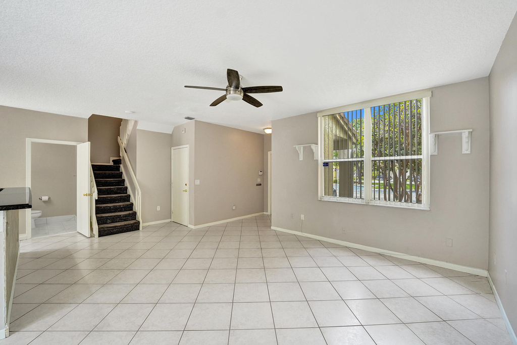 1365 Nw 154th Lane - Photo 6