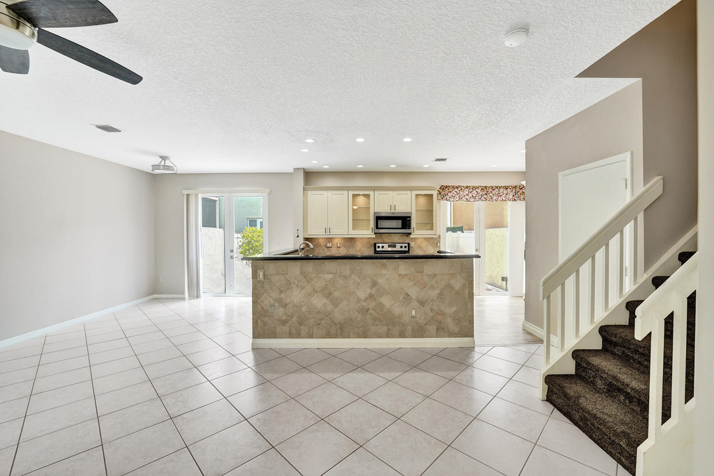 1365 Nw 154th Lane - Photo 3