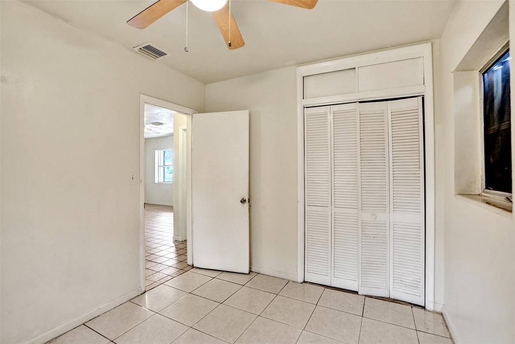 1318 Nw 11th Place - Photo 13