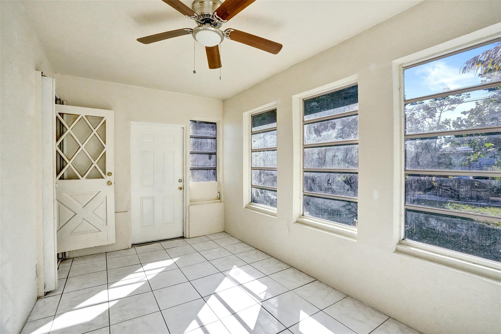 1318 Nw 11th Place - Photo 17