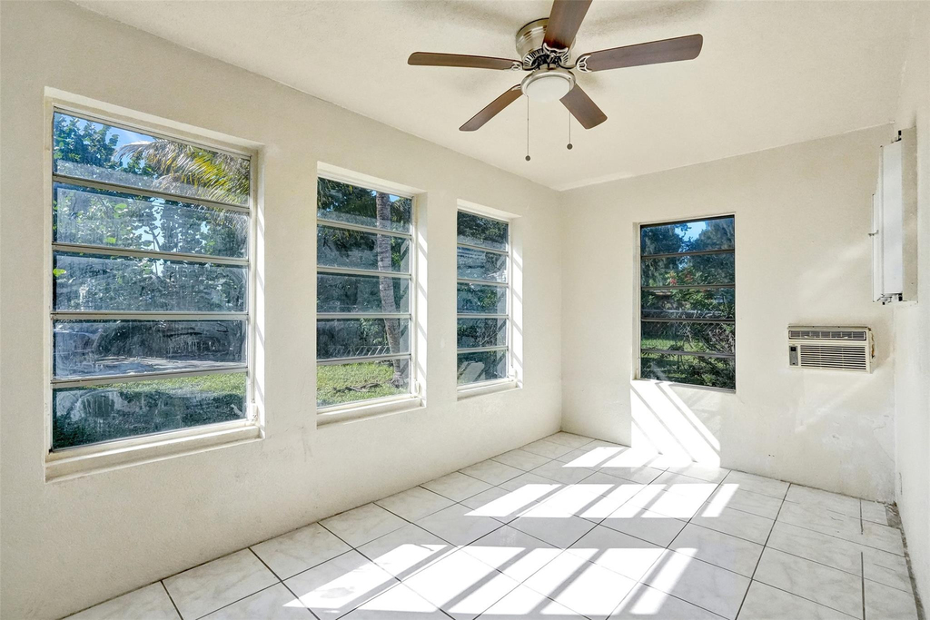 1318 Nw 11th Place - Photo 16