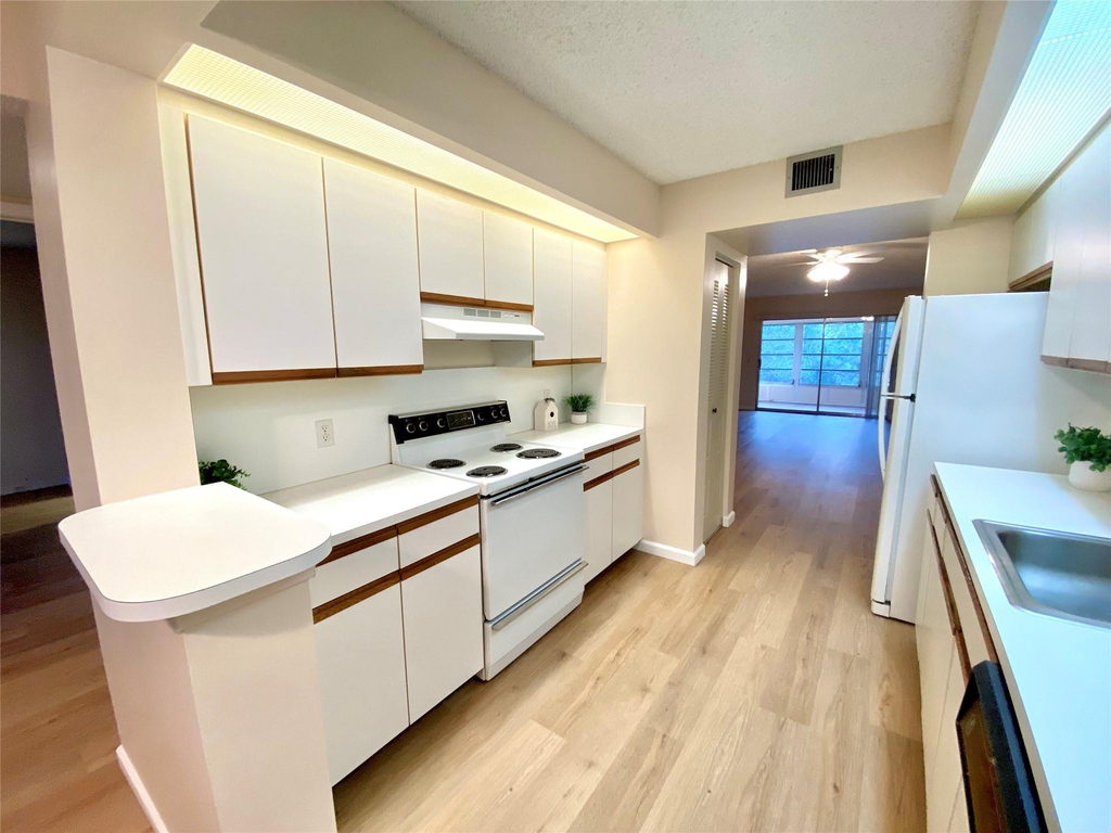 1000 Sw 128th Terrace - Photo 3