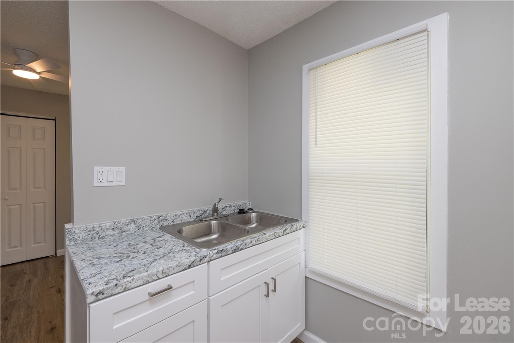 446 W Main Street - Photo 12