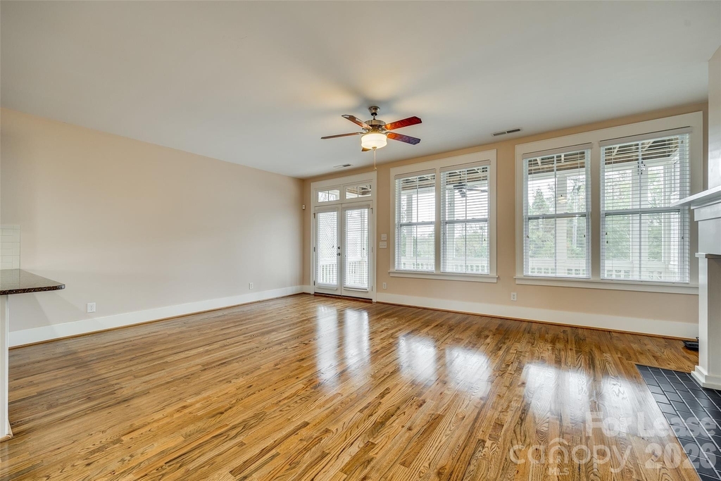 799 Herrons Ferry Road - Photo 16