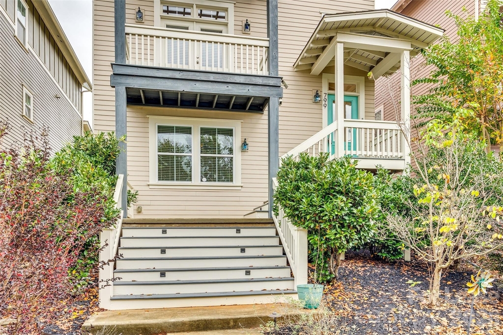 799 Herrons Ferry Road - Photo 1