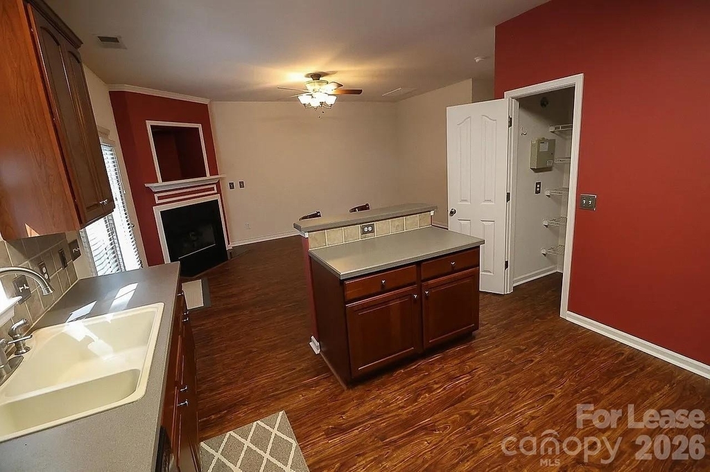 10979 Princeton Village Drive - Photo 7