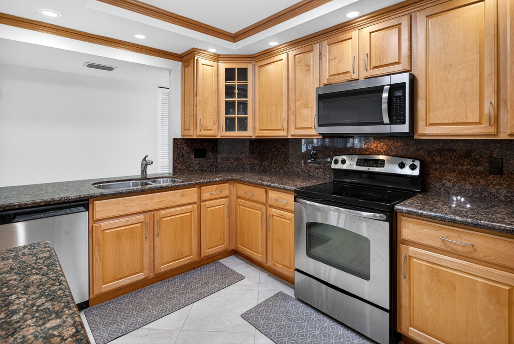 405 N Ocean Boulevard - Photo 11