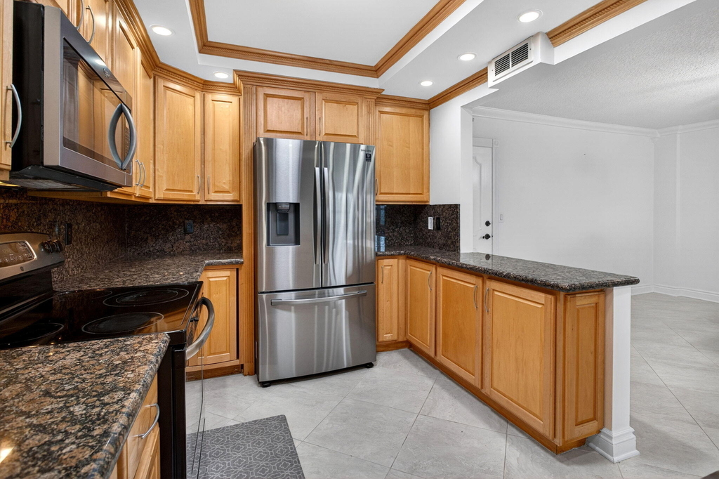 405 N Ocean Boulevard - Photo 10