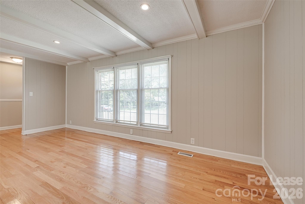 114 Cottonwood Drive - Photo 3