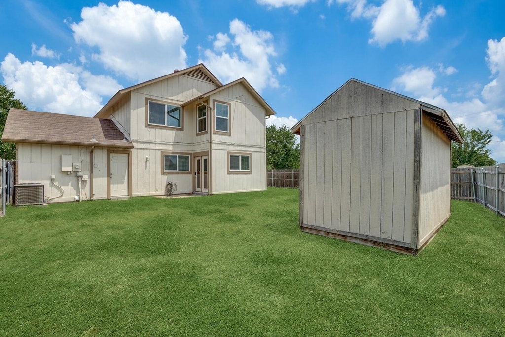 1410 Thackery Drive - Photo 9