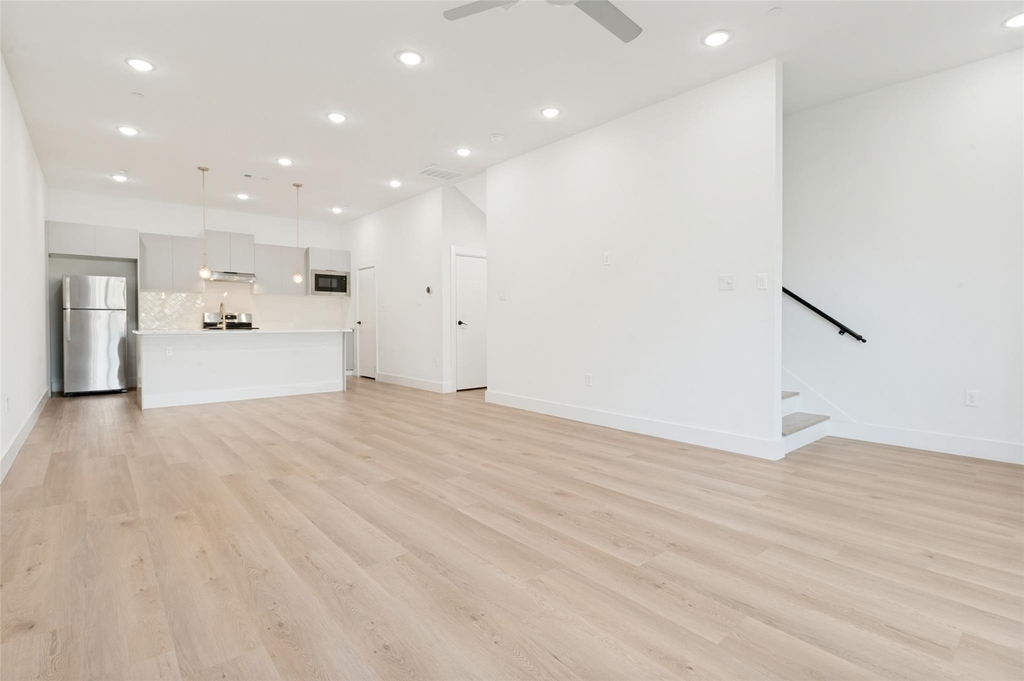 2613 Calvin Street - Photo 4