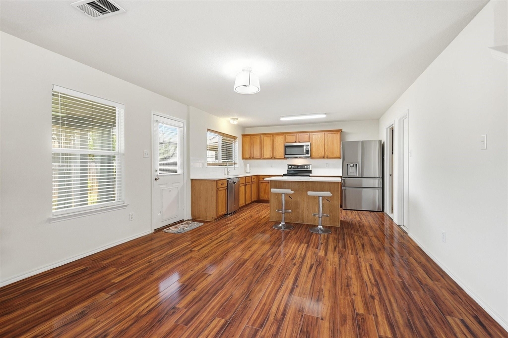 13201 Padre Avenue - Photo 9