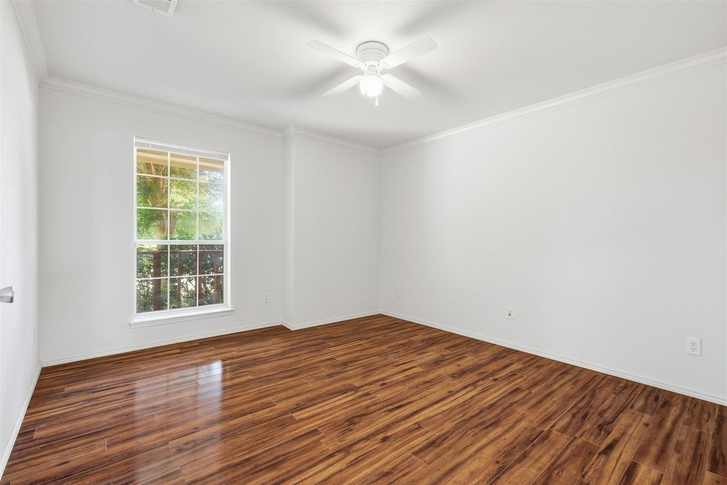 13201 Padre Avenue - Photo 7
