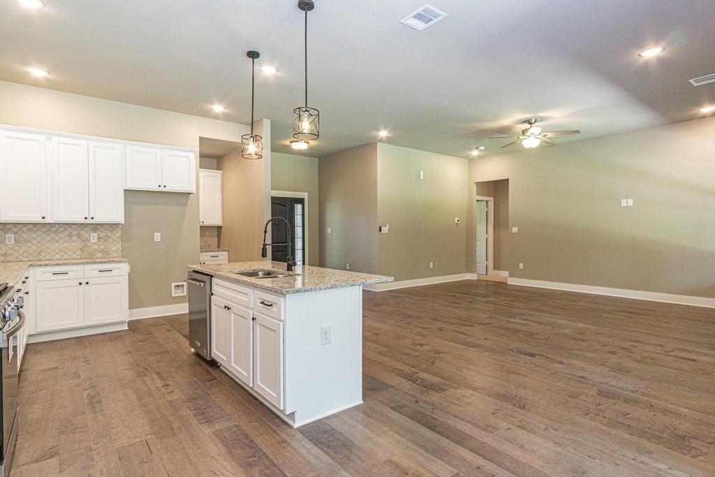 122 Private Road 6305 - Photo 3