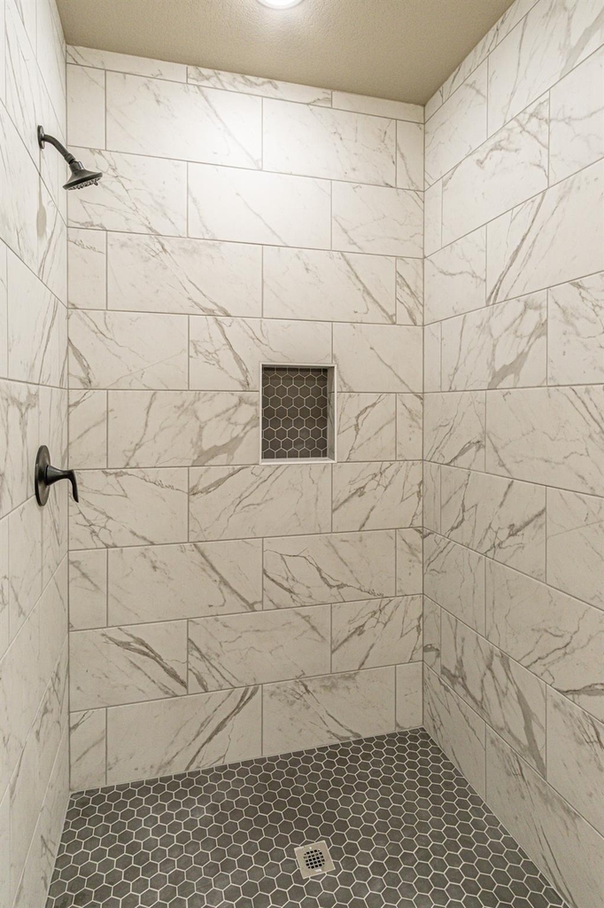 122 Private Road 6305 - Photo 9