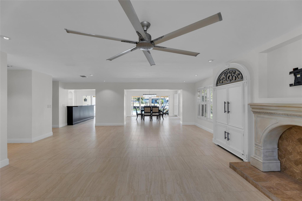 2401 Ne 47th Street - Photo 8