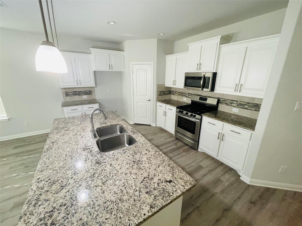 9109 Stormcrow Drive - Photo 13