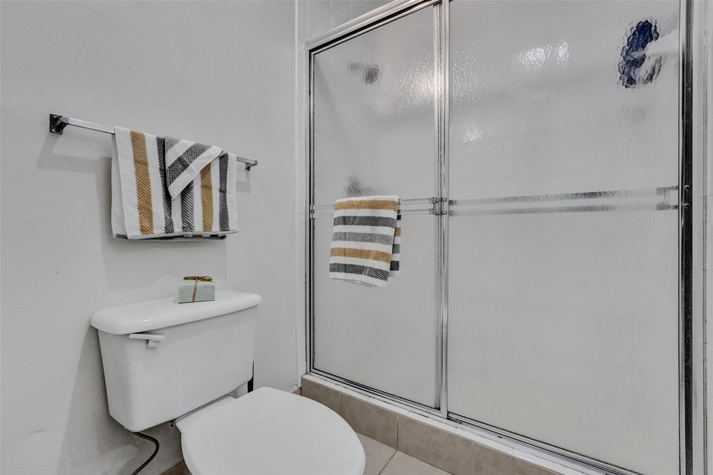 7940 N Nob Hill Road - Photo 28
