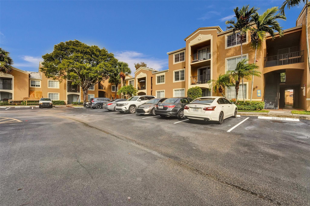7940 N Nob Hill Road - Photo 1