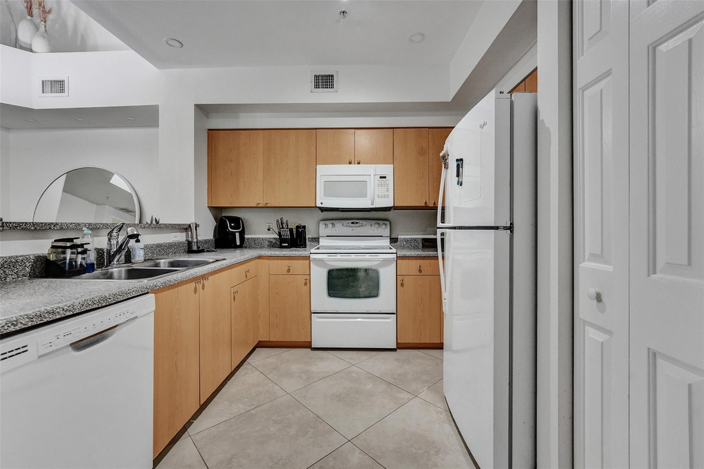 7940 N Nob Hill Road - Photo 2